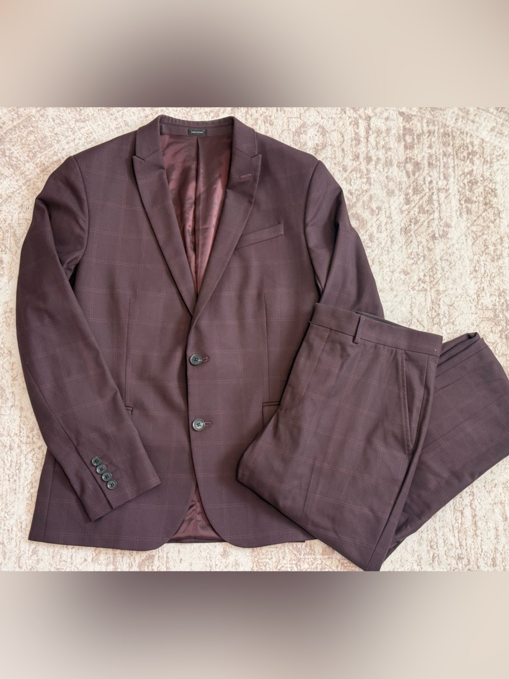 jf j.ferrar Men's Maroon Plaid Two-Piece Suit